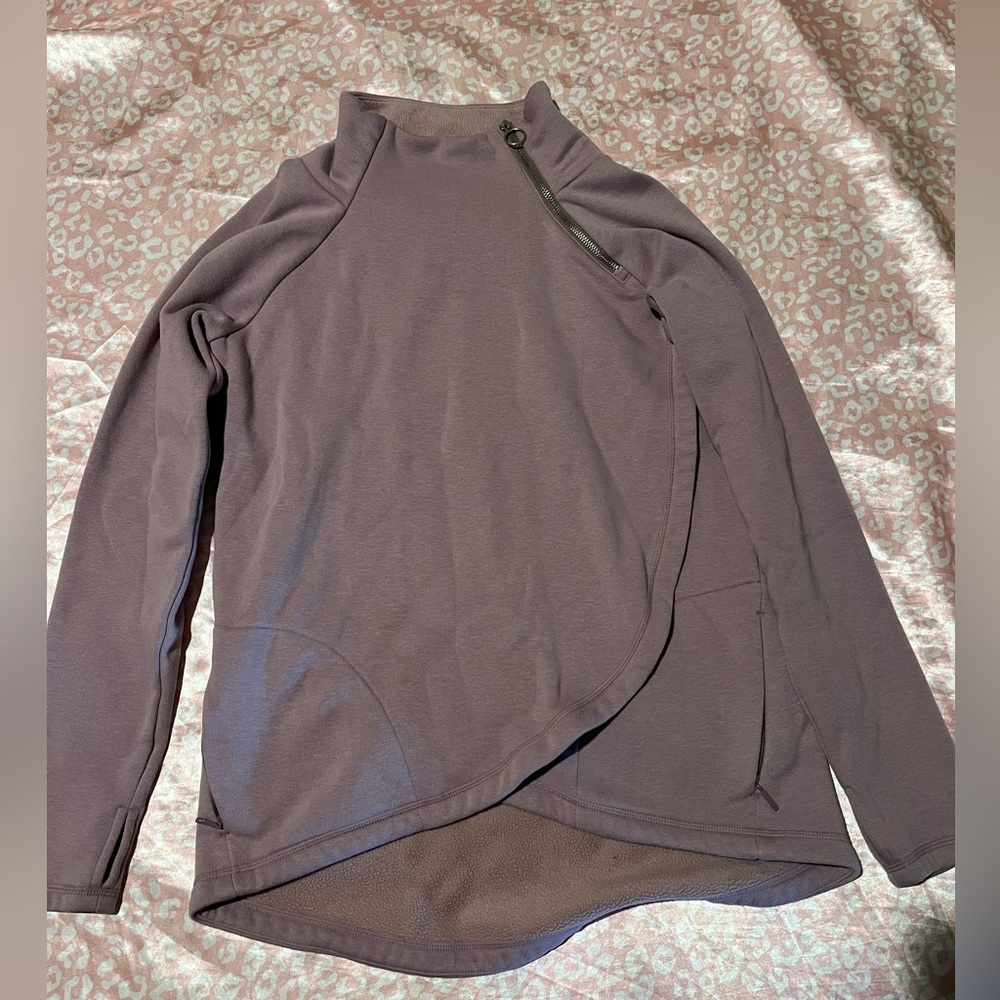 Athlete Cozy Karma Asym Pullover